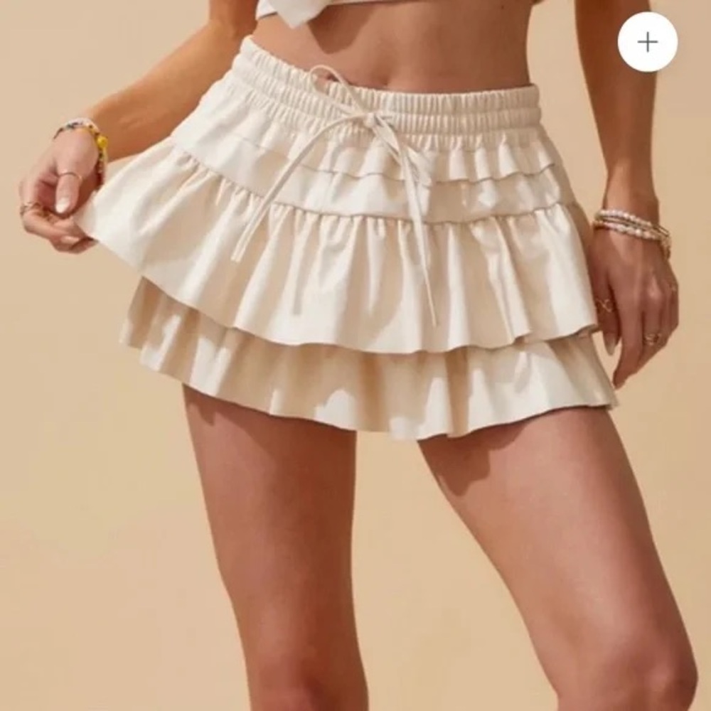 Day + Moon Leather Ivory Ruffle Skirt Women’s Medium